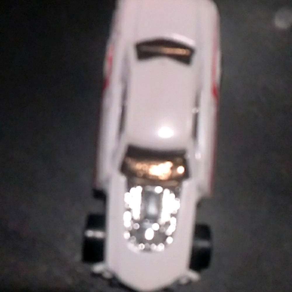 Toy car